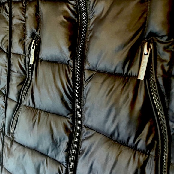 DKNY Waterproof Packable Puffer Quilted Jacket In Brand New Condition - Picture 7 of 7